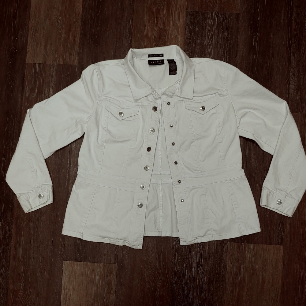 Axcess by Liz Claiborne White Denim Jacket